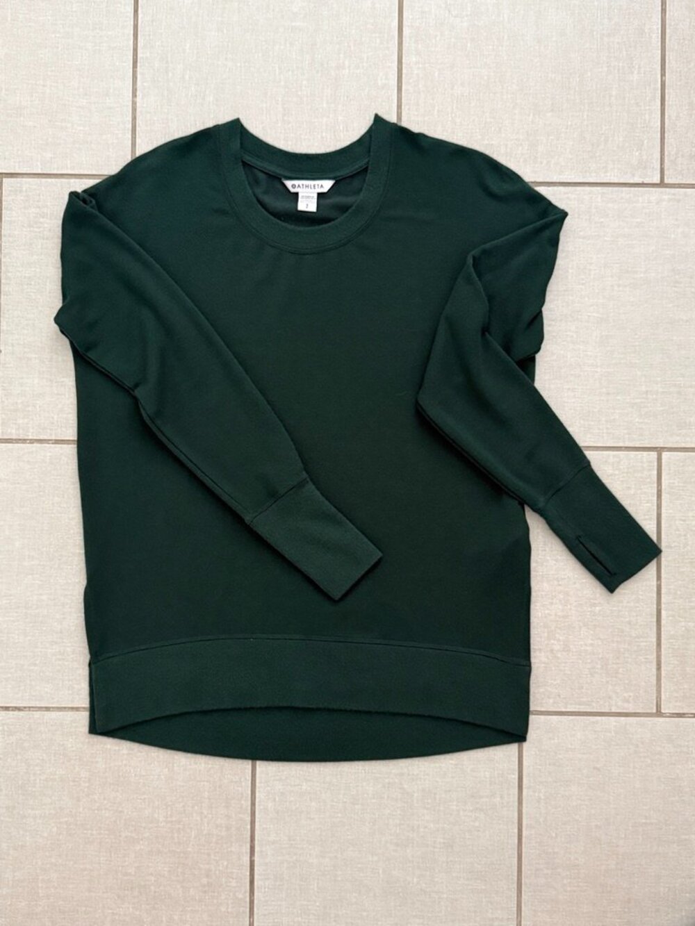 Athleta Green Crewneck Sweatshirt Thumbholes Size Small